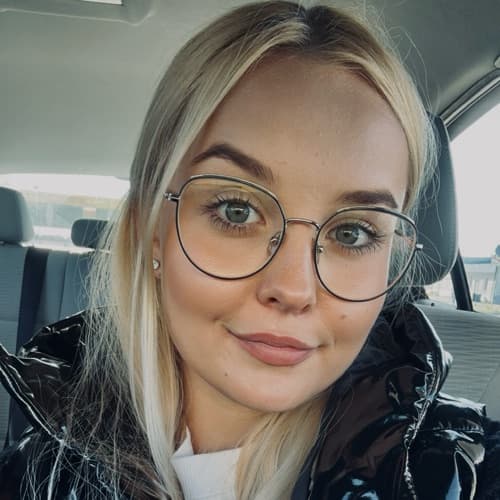 Położna Adrianna Łozowy